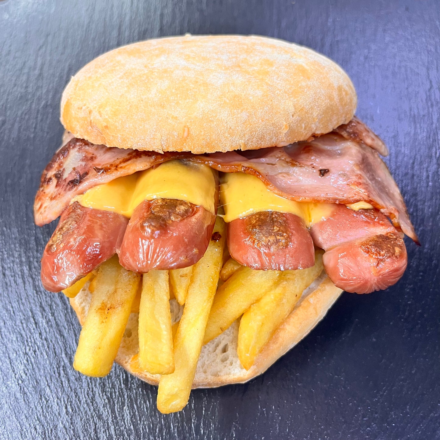 WURSTEL "TOMMY PORK PIG" MENU CON BIBITA E PATATINE