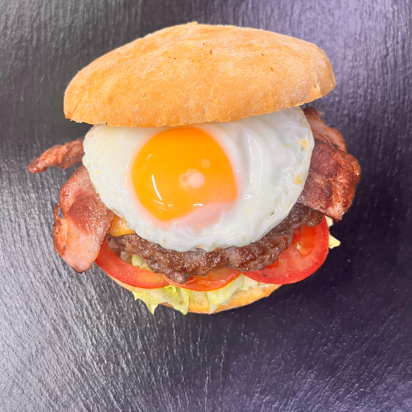 HAMBURGER "DON PIPPO" MENU CON BIBITA E PATATINE