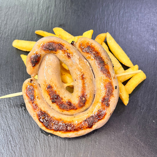 SALSICCIA SERVITA CON PATATINE FRITTE